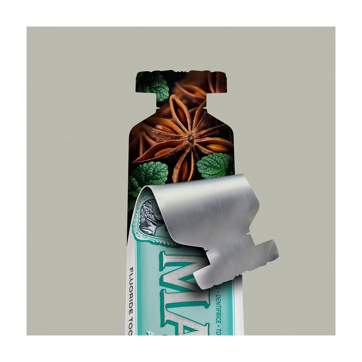 ⁦معجون أسنان مارفيس بالينسون والنعناع (Marvis Anise Mint Toothpaste) - 85 مل⁩ - الصورة ⁦2⁩